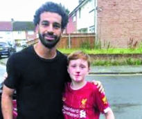 محمد صلاح مع المشجع الصغير