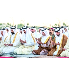 صاحب السمو يؤدي صلاة الاستسقاء