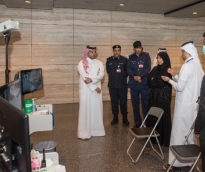 وزيرة الصحة خلال تفقدها سير التجهيزات والإجراءات بالمطار