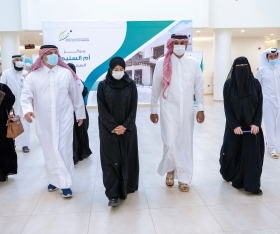 رئيس الوزراء يفتتح مركز أم السنيم الصحي
