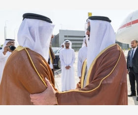 نائب رئيس مجلس الوزراء الإماراتي يصل الدوحة لتقديم العزاء في فقيد الوطن الكبير