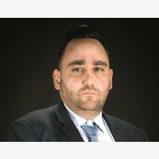 المحامي رفيق اورى وليد غريزي