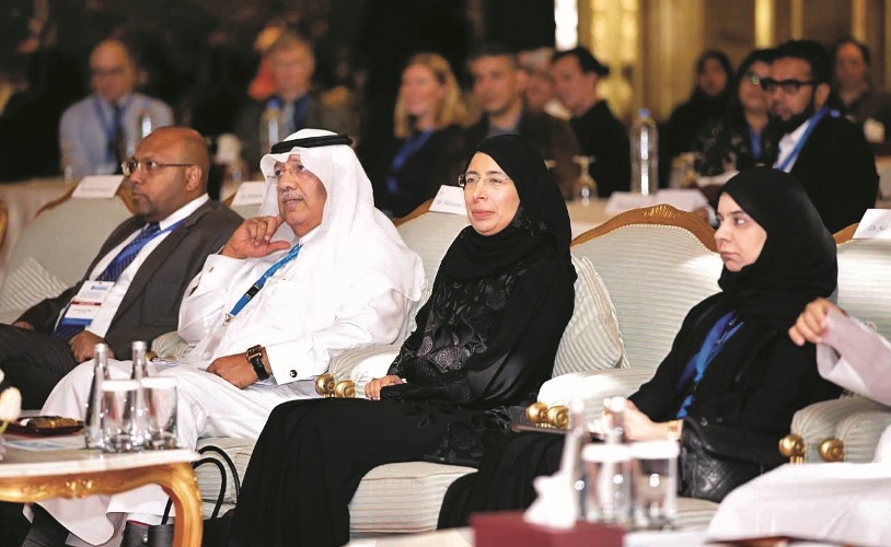                                         وزيرة الصحة خلال المؤتمر                                    