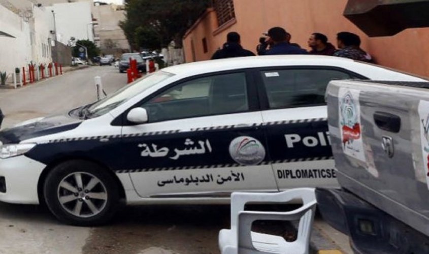 الشرطة الليبية أمام السفارة الإيطالية أ ف ب - أرشيف