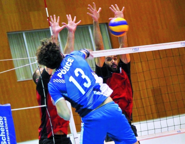 طائرة الريان والشرطة