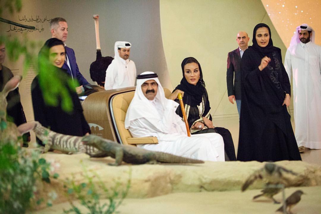                                                                                                                         صاحبا السمو يقومان بجولة في متحف قطر الوطني                                                                                            