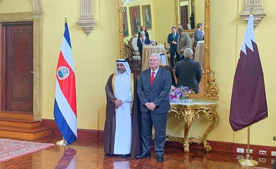 الشرق