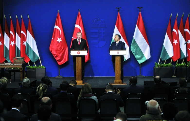  أردوغان و رئيس الوزراء المجري خلال مؤتمر صحفي - الأناضول 