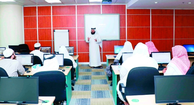 جانب من دورة تدريب الخطباء والأئمة