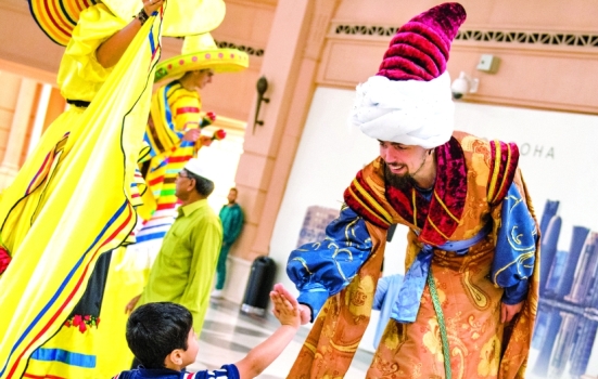 جانب من فعاليات مهرجان التسوق