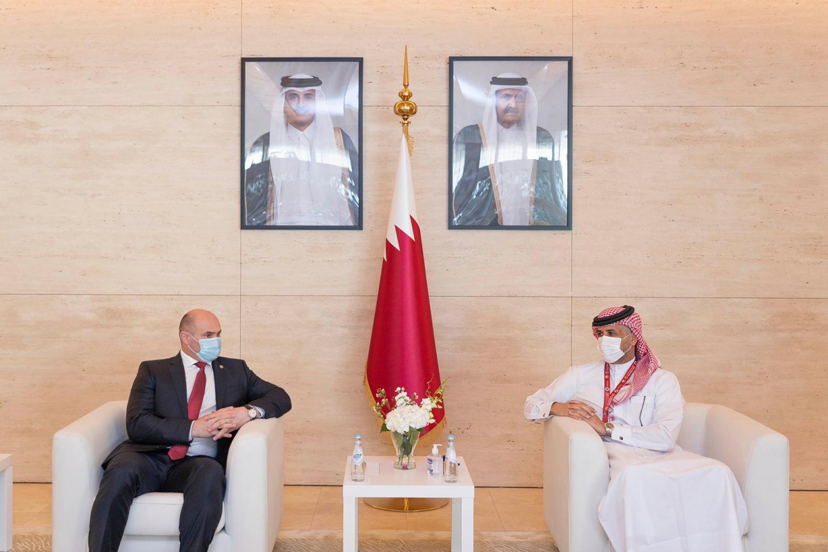 الشرق
