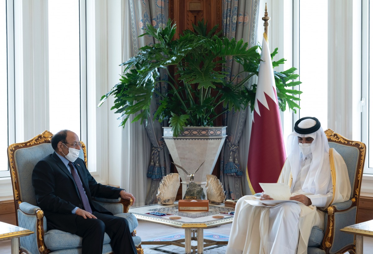 الشرق