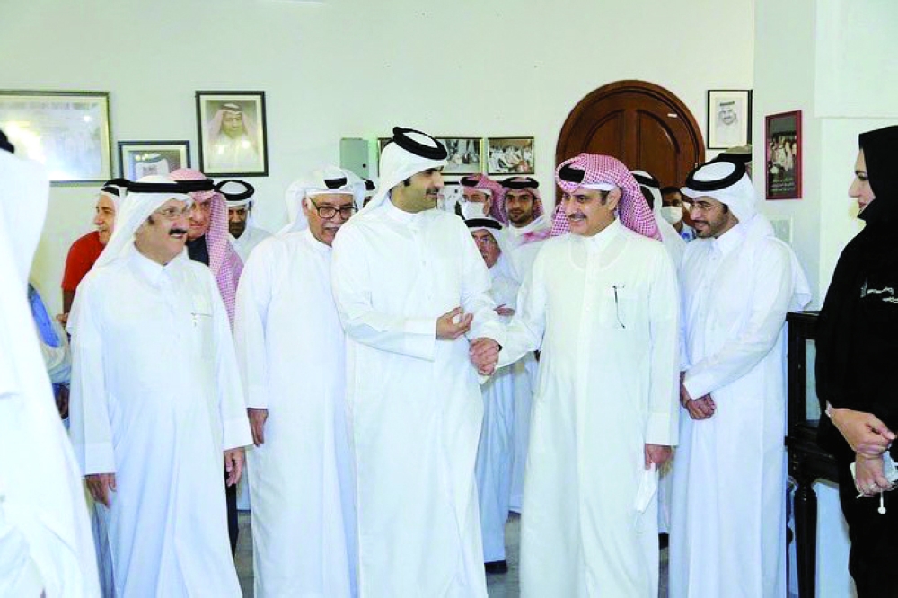 الشرق