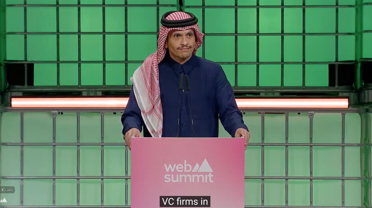 معالي الشيخ محمد بن عبد الرحمن بن جاسم آل ثاني، رئيس مجلس الوزراء وزير الخارجية، يفتتح فعاليات مؤتمر قمة الويب لعام 2026 