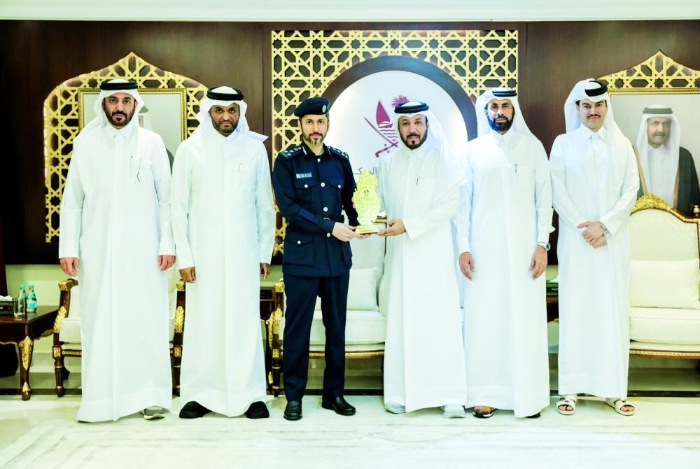 الشرق