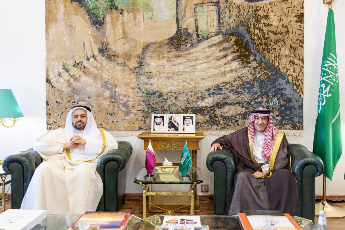 اجتمع سعادة الدكتور محمد بن عبدالعزيز بن صالح الخليفي، وزير الدولة بوزارة الخارجية، اليوم في الرياض، مع سعادة المهندس وليد بن عبدالكريم الخريجي، نائب وزير الخارجية بالمملكة العربية السعودية الشقيقة.

