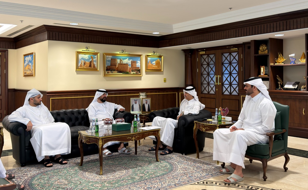 رئيس الهيئة العامة للجمارك يجتمع مع السفير الإماراتي