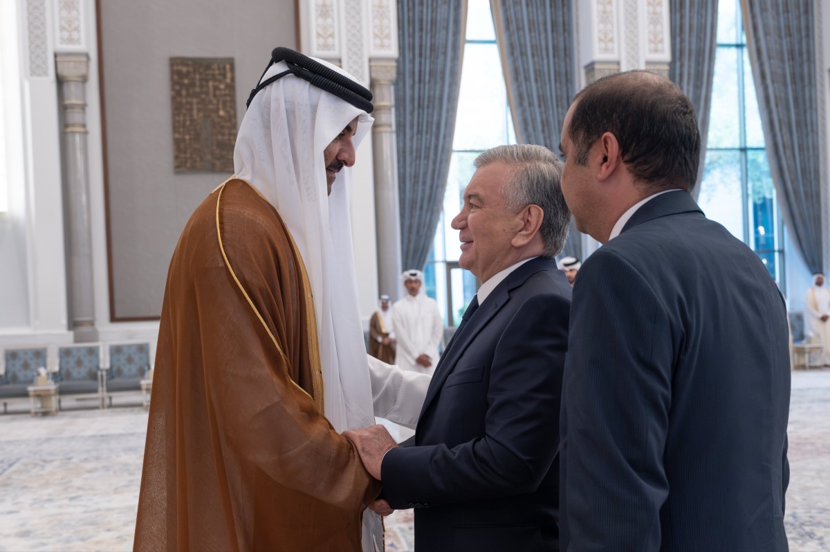 سمو الأمير يستقبل رئيس أوزبكستان
