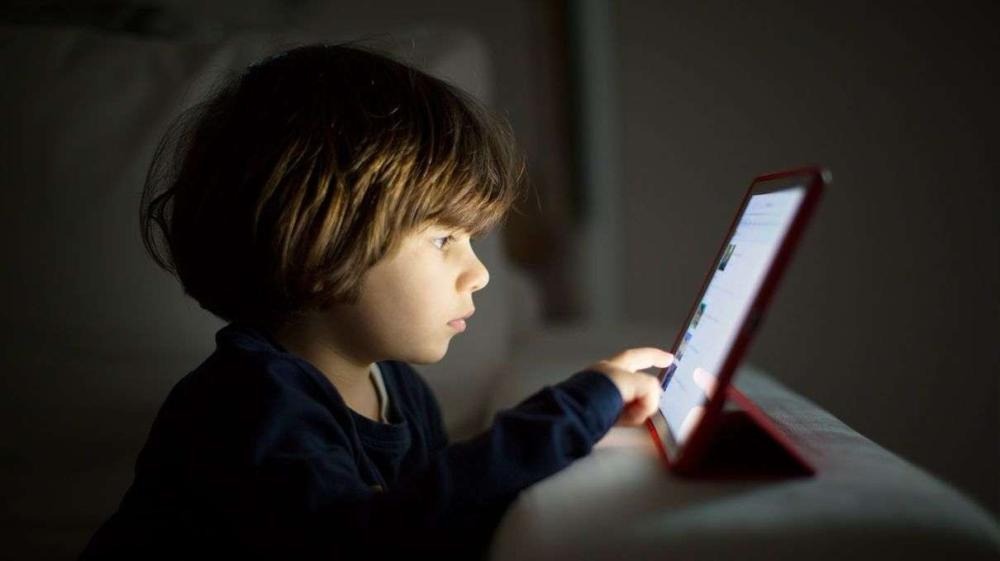 الكويت: إصدار قرارلتنظيم استخدام الأطفال للمنصات الإلكترونية قريباً
