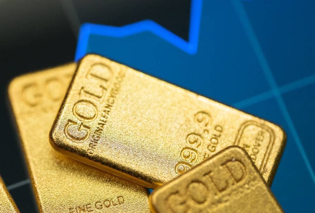 الذهب يلامس أعلى مستوى في 7 أسابيع عند 4254 دولارا