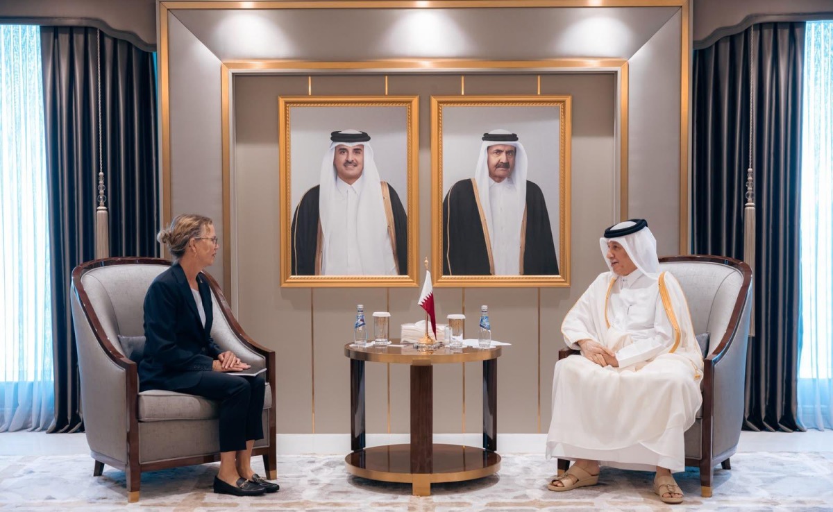 وزير الدولة للشؤون الخارجية يتسلم نسخة من أوراق اعتماد سفيرة السويد