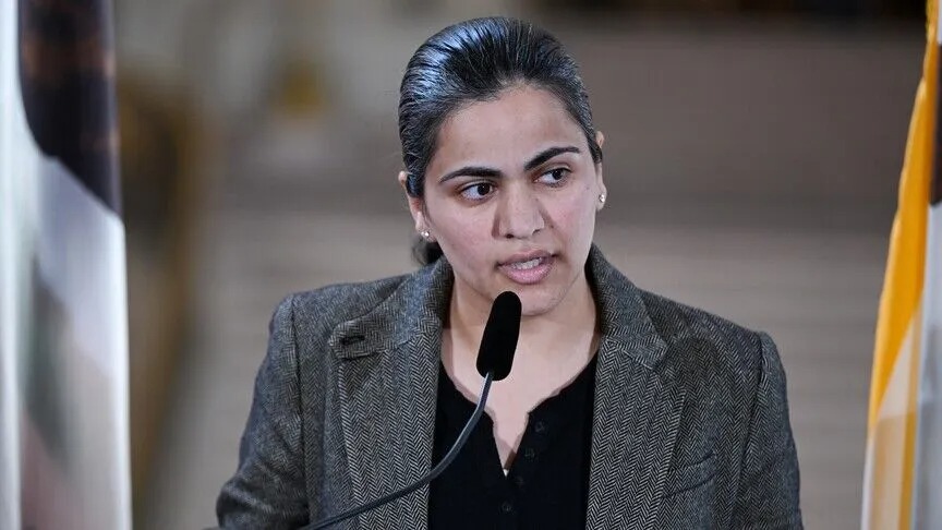 أول سياسية من أصل أفغاني تفوز بمقعد في الكونغرس الأمريكي
