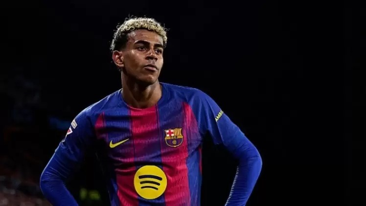  مدرب برشلونة يؤكد سفر اللاعب يامال مع الفريق إلى فالنسيا