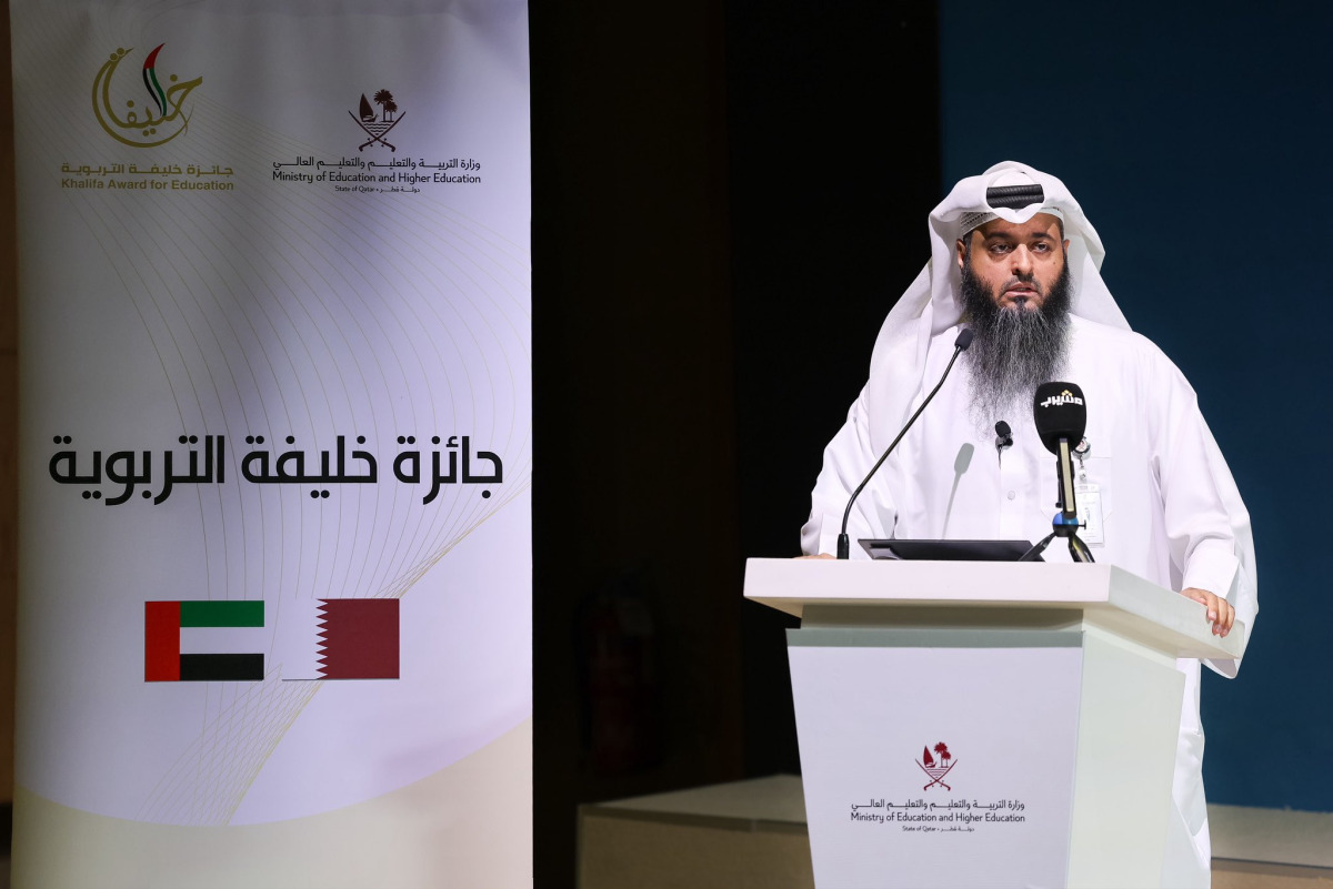 التربية والتّعليم تستعرض فرص التميّز في جائزة خليفة التربويّة