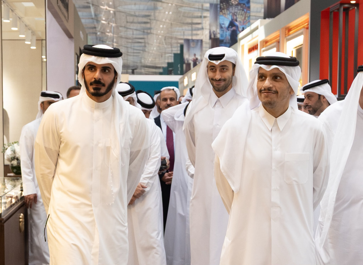 رئيس مجلس الوزراء يفتتح معرض الدوحة للمجوهرات والساعات