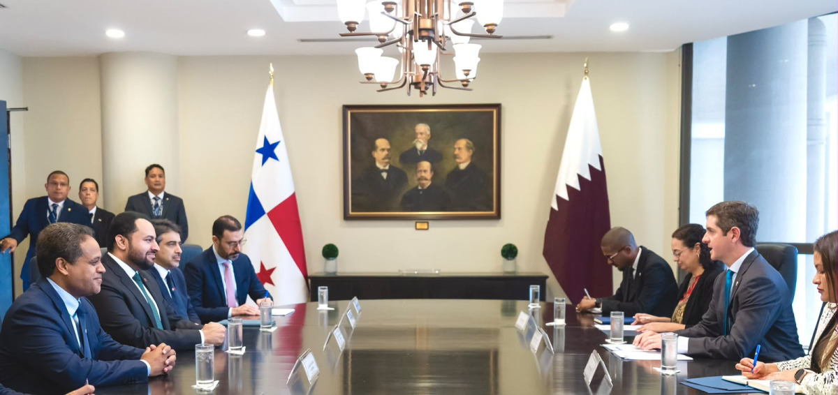 وزير الدولة بوزارة الخارجية يجتمع مع نائب وزير الخارجية بجمهورية بنما
