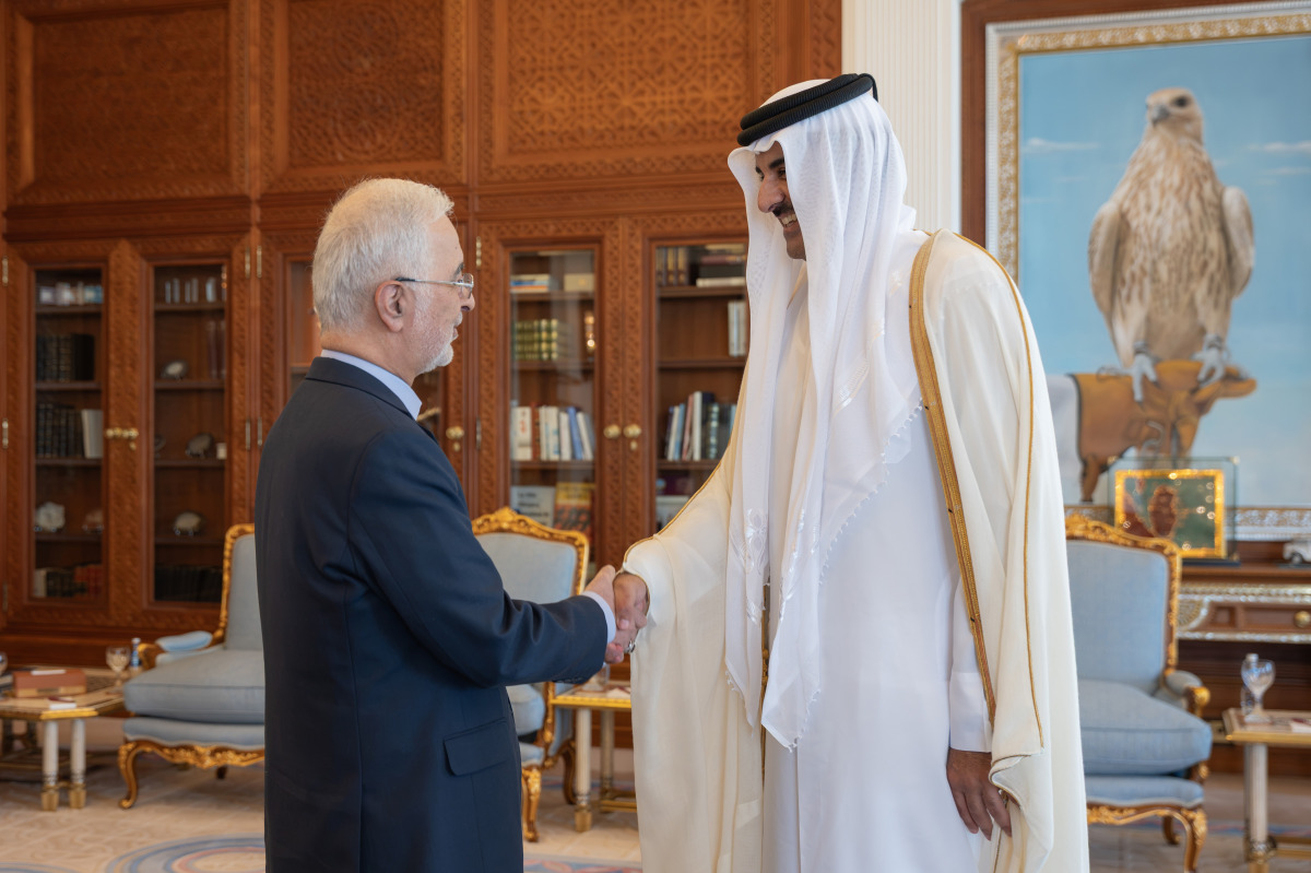 سمو الأمير يستقبل وزير الداخلية الإيراني