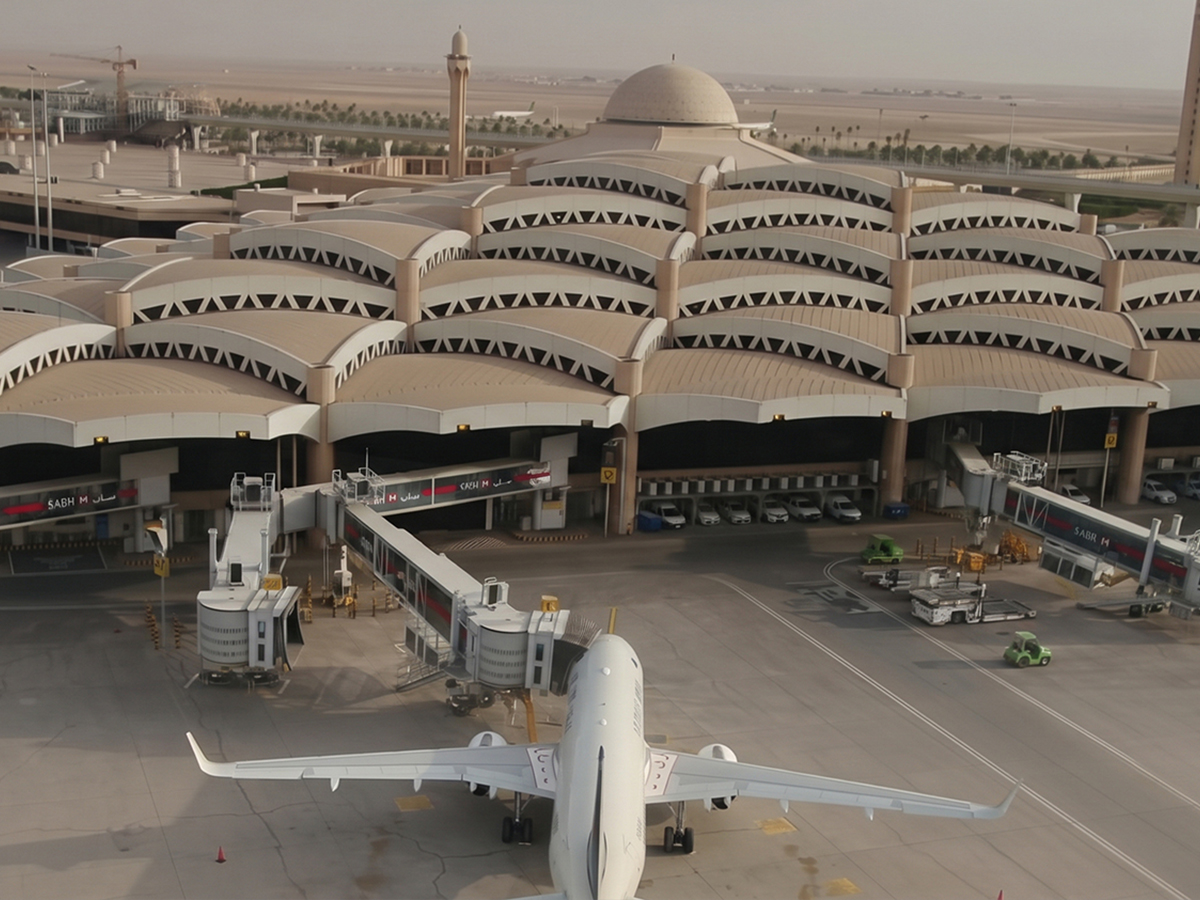 السعودية: مطار الملك خالد الدولي بالرياض تعرض لاعتداء جديد عصر اليوم