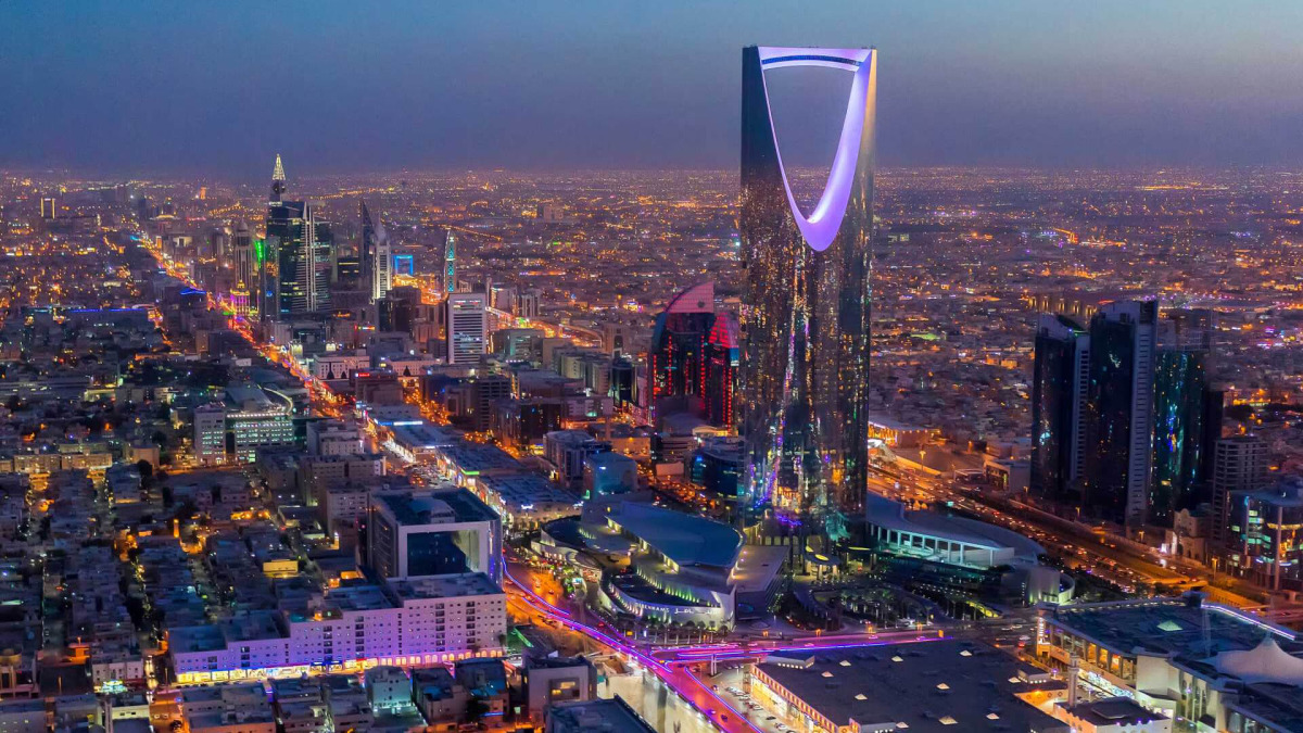 الدفاع المدني السعودي يعلن زوال الخطر عن الرياض