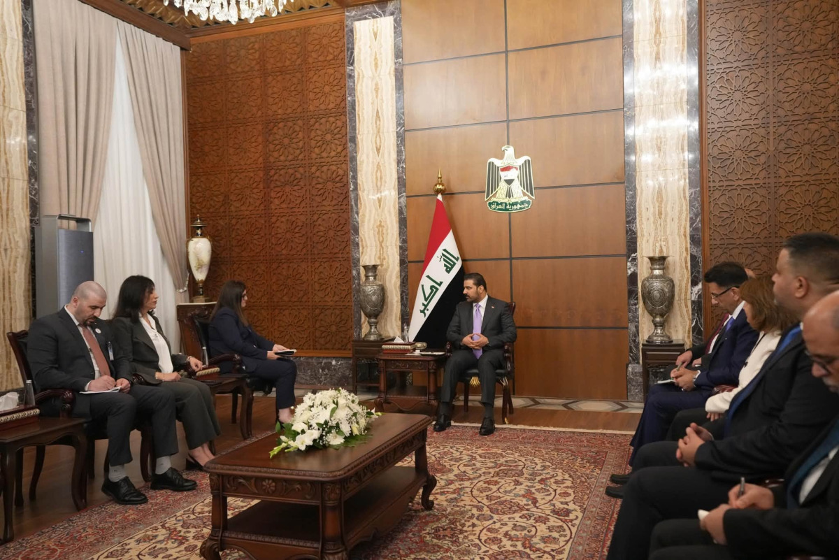 رئيس الوزراء العراقي يبحث مع وزيرة الخارجية الفلسطينية مستجدات الأوضاع