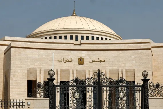 البرلمان المصري يمدد نقاشاته بشأن الدعم الدفاعي للسعودية إلى الاثنين